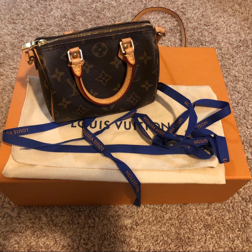 Louis Vuitton nano speedy